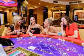 How to Play Poker - Step By Step Guide For Beginners