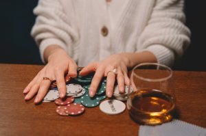 How to Play Poker - Step By Step Guide For Beginners