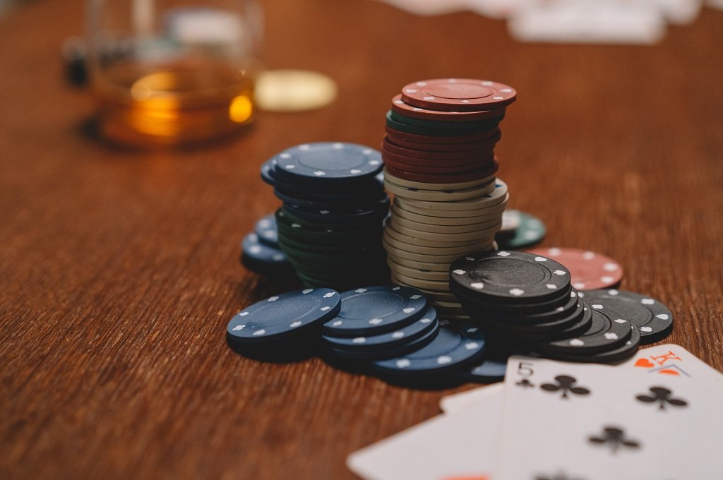 How Cognitive Biases Affect Gamblers